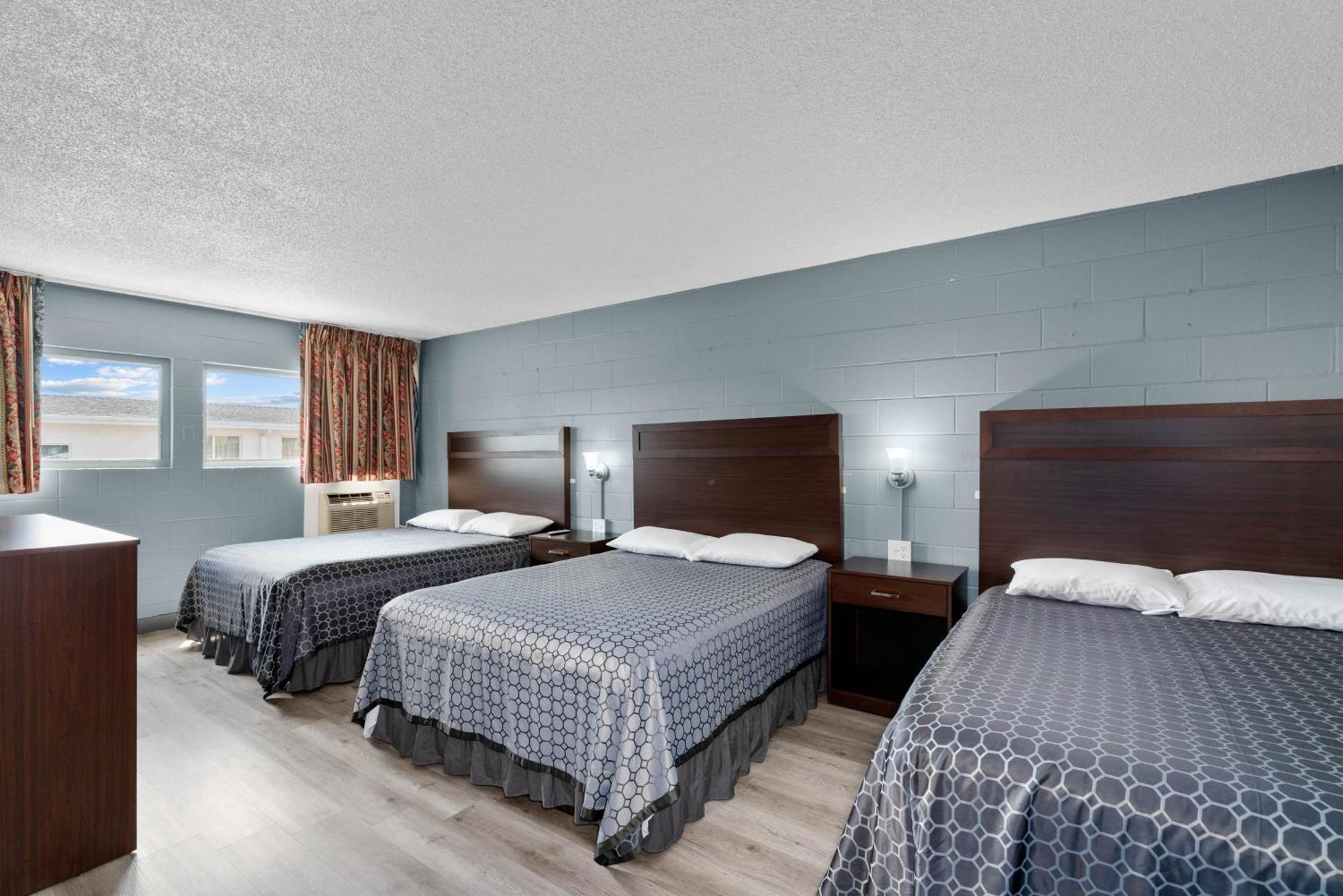 Holiday Lodge Wenatchee Exterior photo